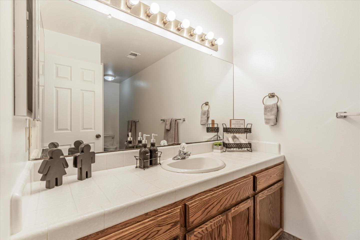 Detail Gallery Image 21 of 34 For 1052 Padre Dr #2,  Salinas,  CA 93901 - 1 Beds | 1 Baths