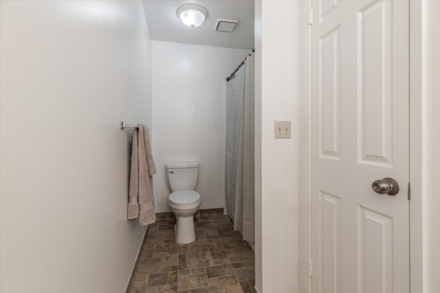 Detail Gallery Image 22 of 34 For 1052 Padre Dr #2,  Salinas,  CA 93901 - 1 Beds | 1 Baths