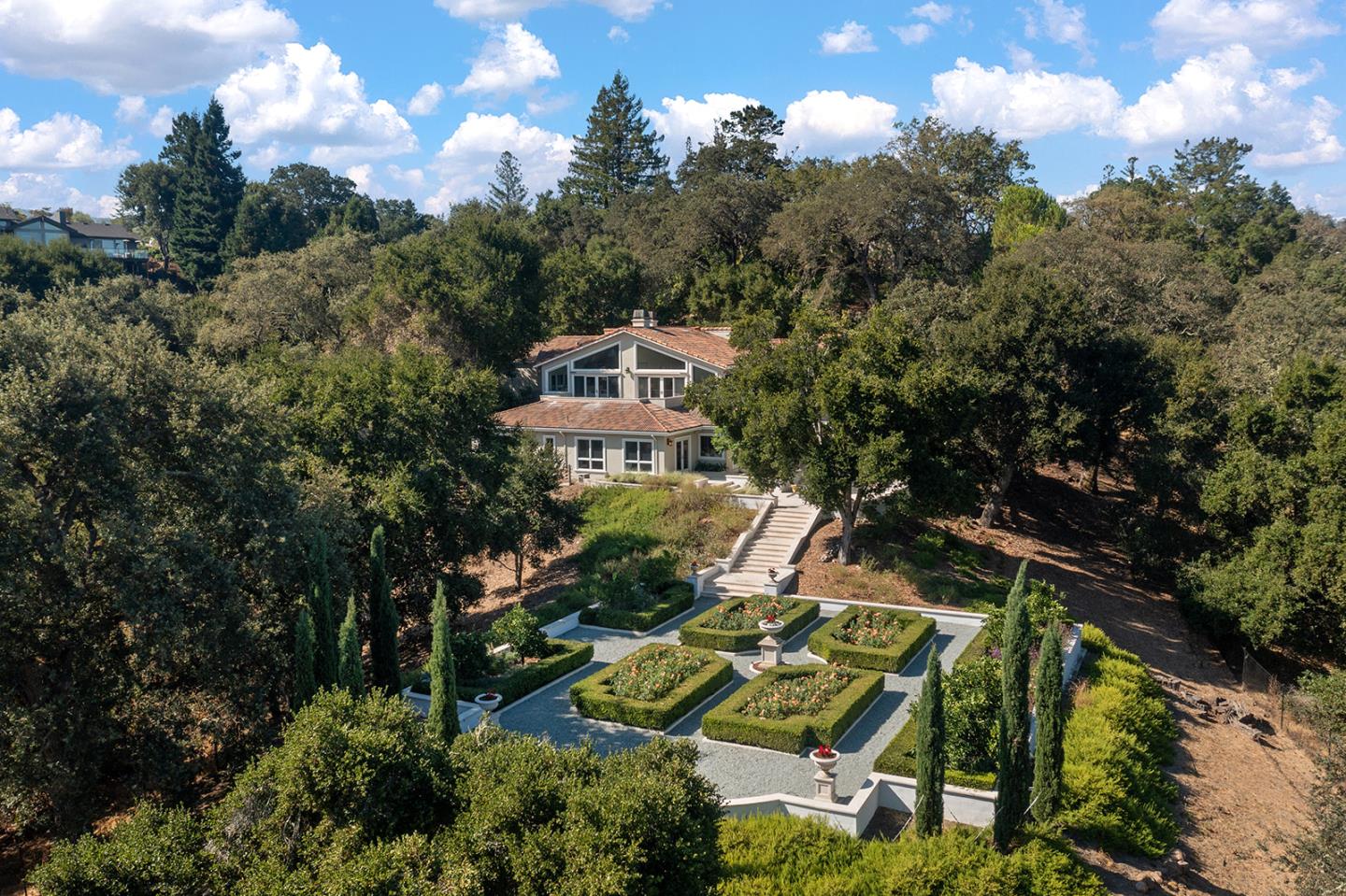 Detail Gallery Image 1 of 58 For 13620 Roble Alto Ct, Los Altos Hills,  CA 94022 - 5 Beds | 4/2 Baths