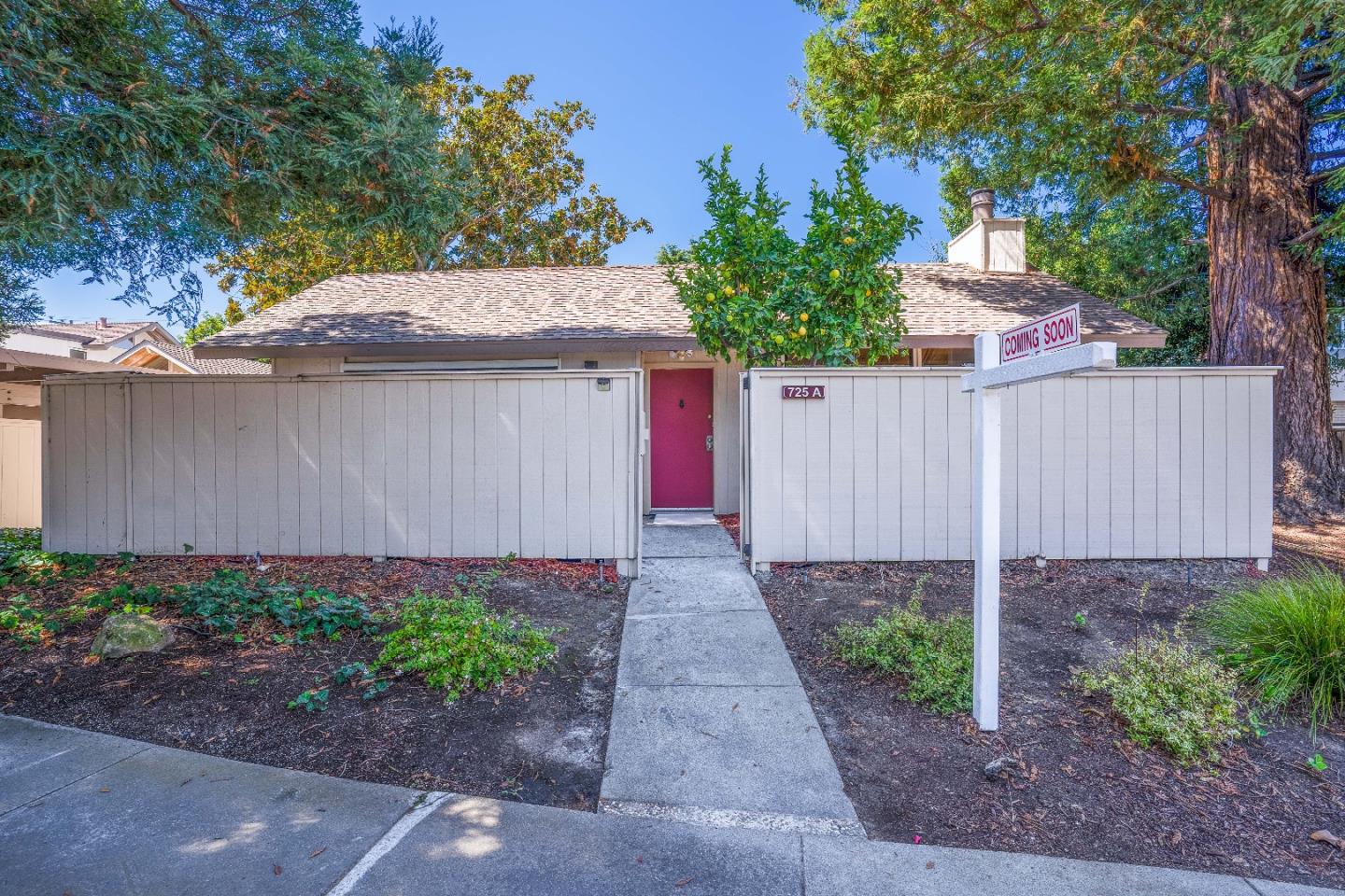 Detail Gallery Image 28 of 30 For 725 Blair Ct a,  Sunnyvale,  CA 94087 - 2 Beds | 2 Baths