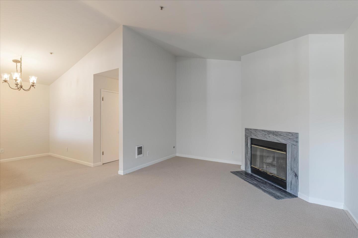 Detail Gallery Image 7 of 31 For 340 Grand Blvd #309,  San Mateo,  CA 94401 - 2 Beds | 2 Baths