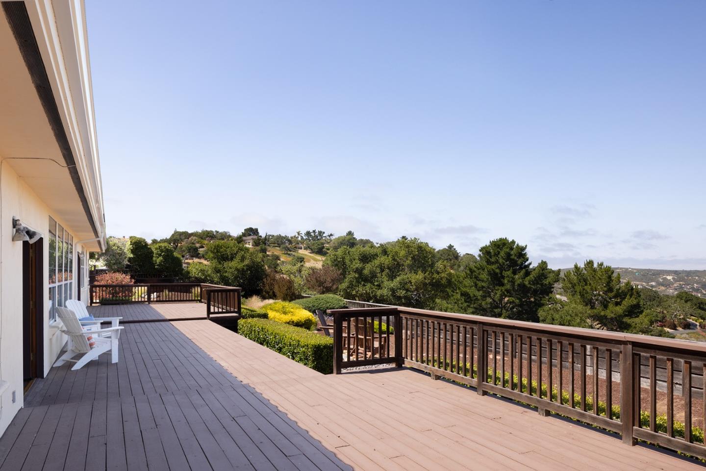 Detail Gallery Image 11 of 35 For 10590 Hidden Mesa Pl, Monterey,  CA 93940 - 3 Beds | 3 Baths