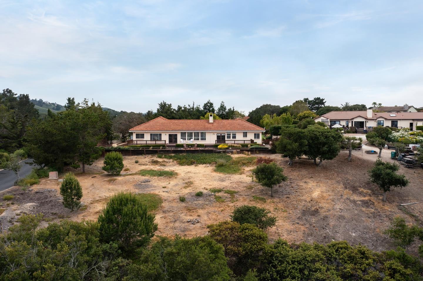 Detail Gallery Image 16 of 35 For 10590 Hidden Mesa Pl, Monterey,  CA 93940 - 3 Beds | 3 Baths