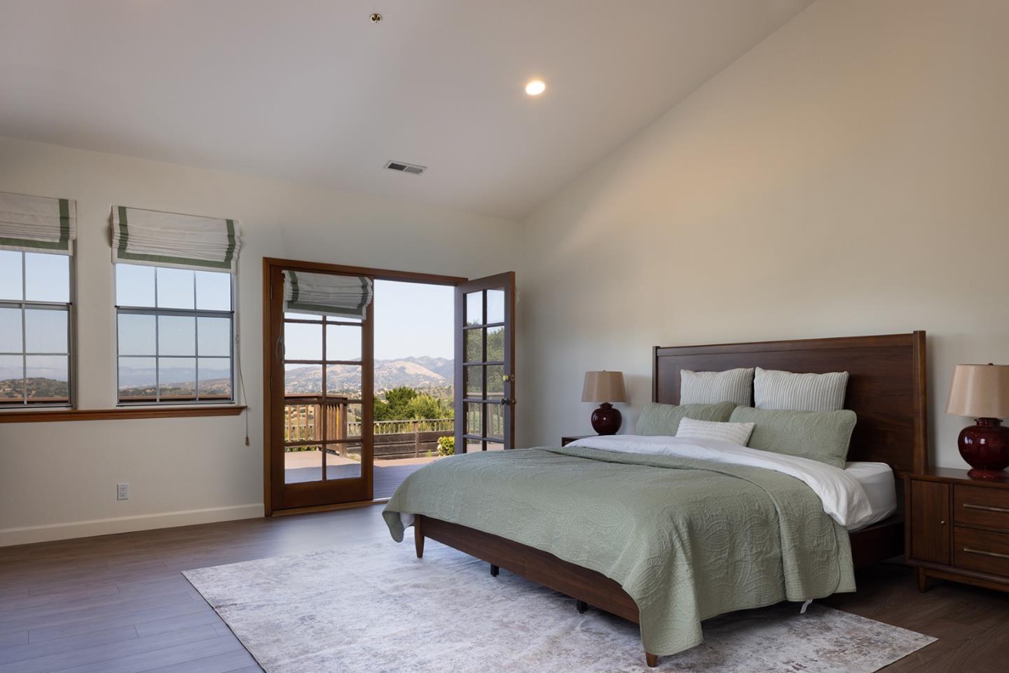 Detail Gallery Image 18 of 35 For 10590 Hidden Mesa Pl, Monterey,  CA 93940 - 3 Beds | 3 Baths