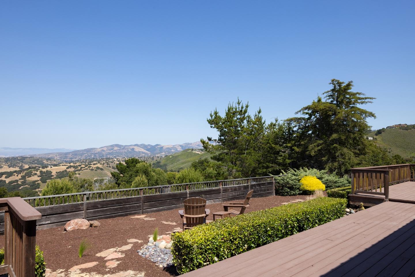 Detail Gallery Image 20 of 35 For 10590 Hidden Mesa Pl, Monterey,  CA 93940 - 3 Beds | 3 Baths