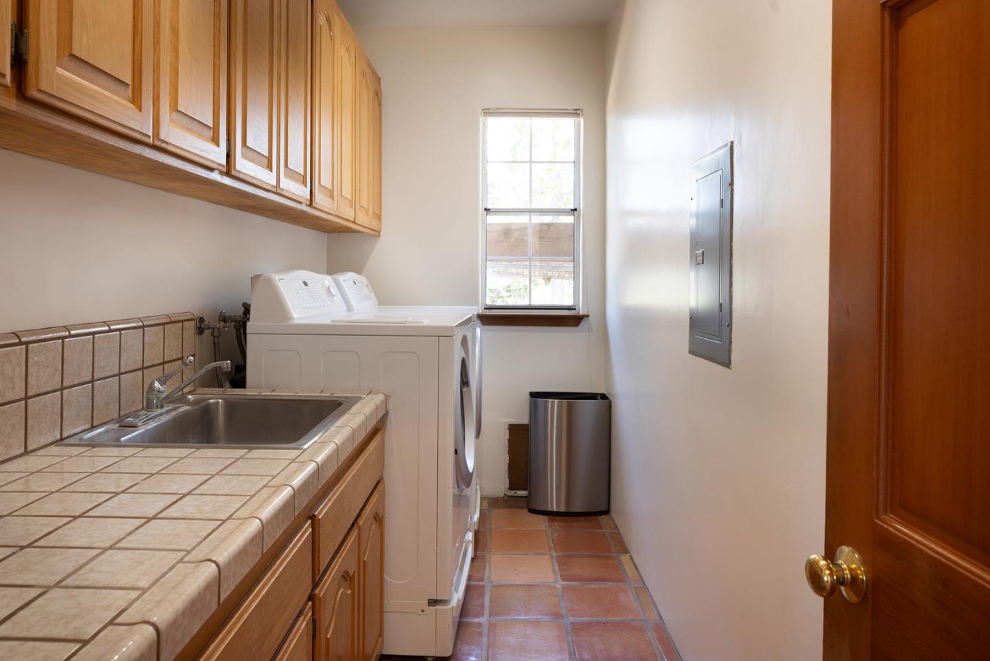 Detail Gallery Image 29 of 35 For 10590 Hidden Mesa Pl, Monterey,  CA 93940 - 3 Beds | 3 Baths