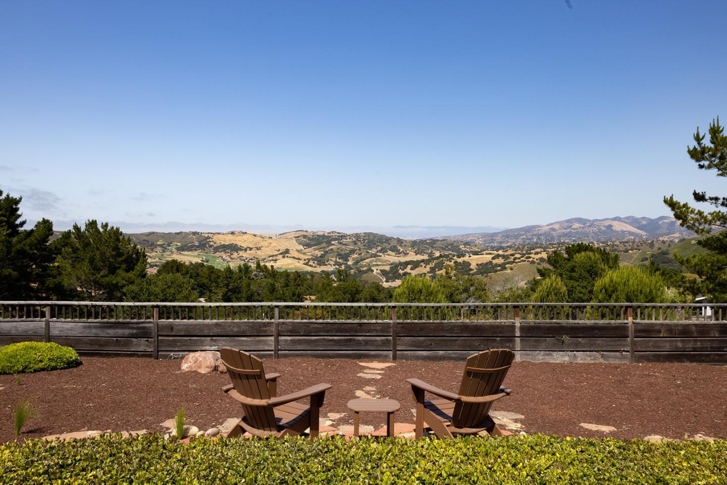 Detail Gallery Image 3 of 35 For 10590 Hidden Mesa Pl, Monterey,  CA 93940 - 3 Beds | 3 Baths