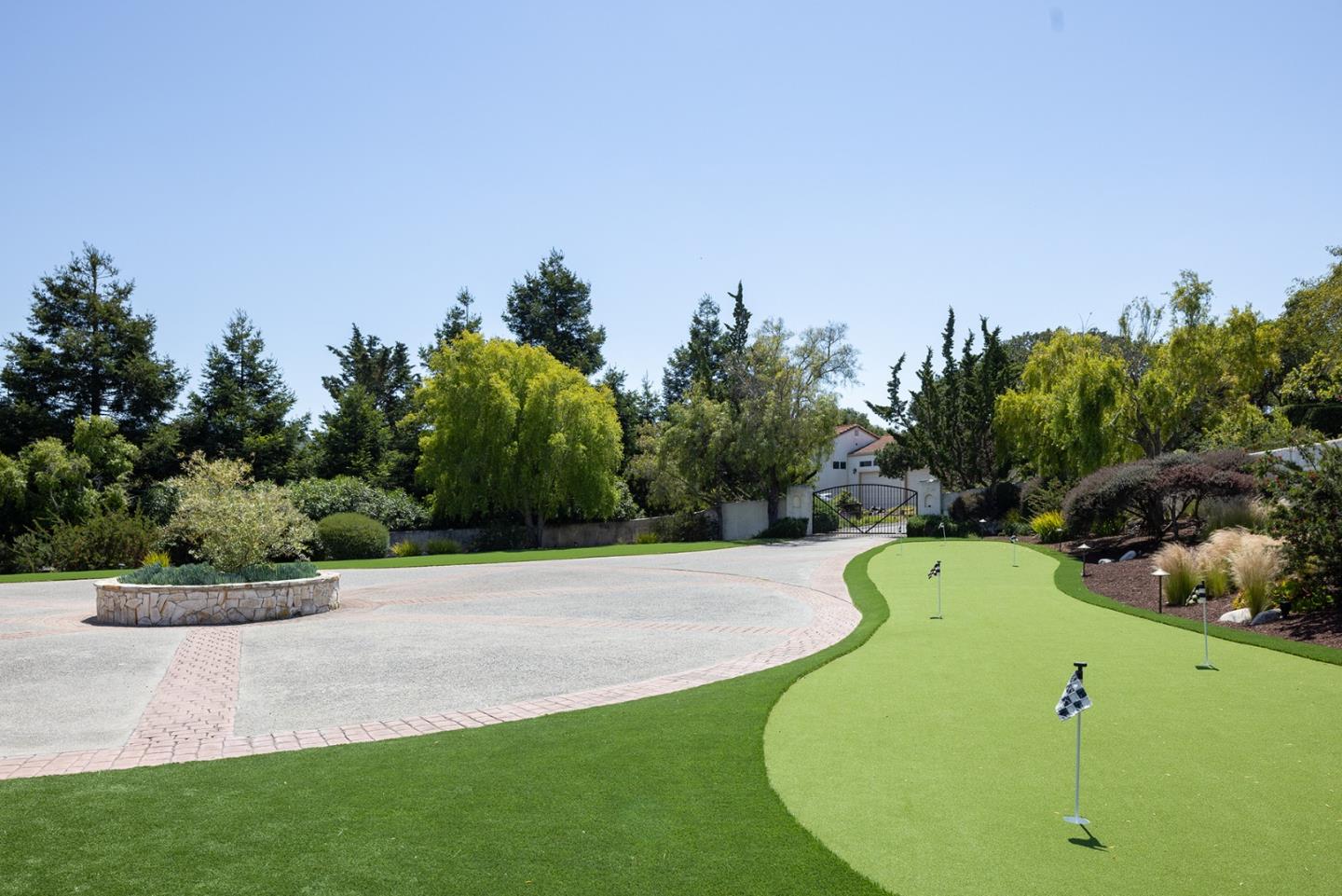 Detail Gallery Image 5 of 35 For 10590 Hidden Mesa Pl, Monterey,  CA 93940 - 3 Beds | 3 Baths