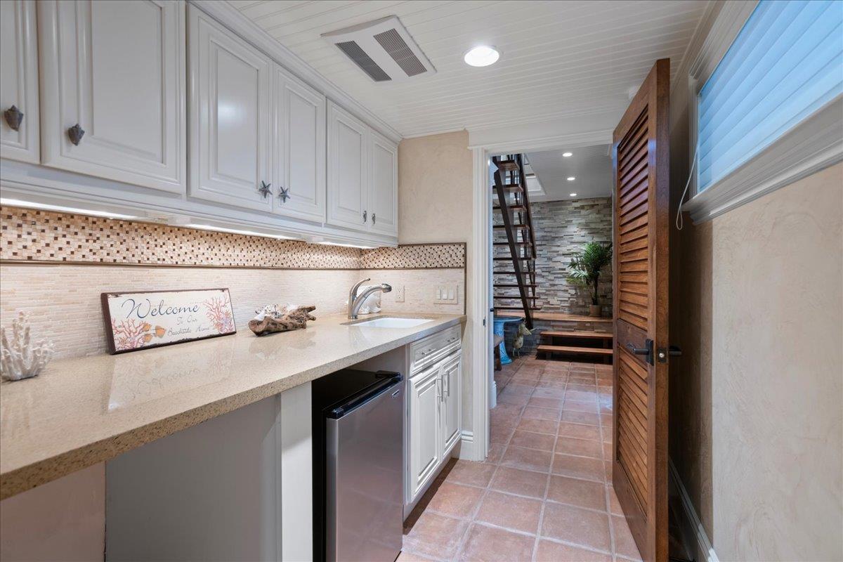 Detail Gallery Image 27 of 35 For 340 Beach Dr, Aptos,  CA 95003 - 3 Beds | 3/1 Baths