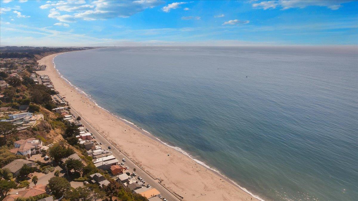 Detail Gallery Image 34 of 35 For 340 Beach Dr, Aptos,  CA 95003 - 3 Beds | 3/1 Baths