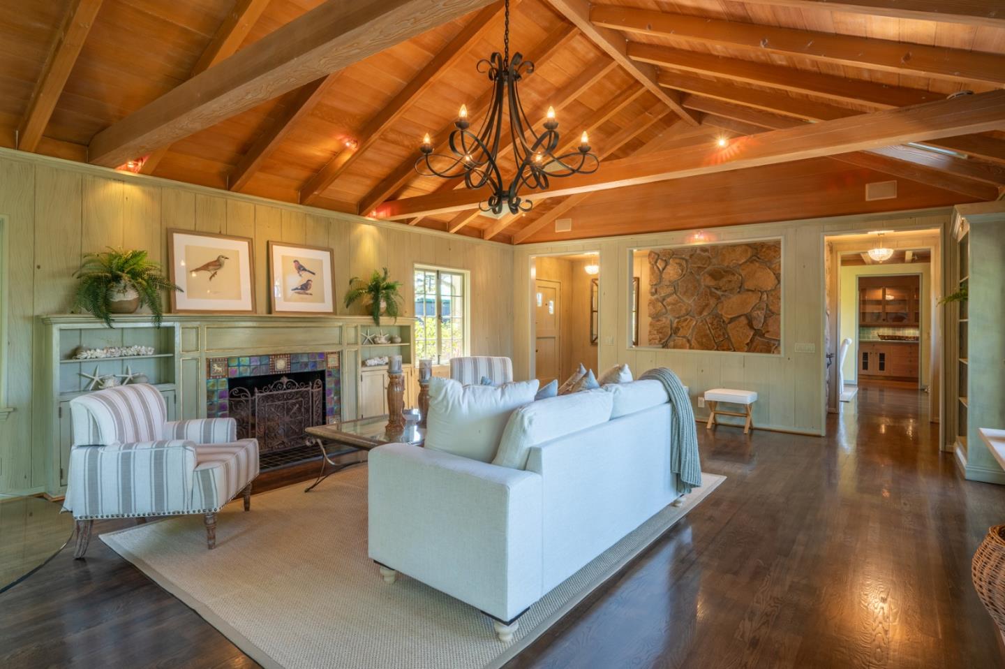 Detail Gallery Image 8 of 40 For 125 Cypress Way, Carmel,  CA 93923 - 2 Beds | 2 Baths