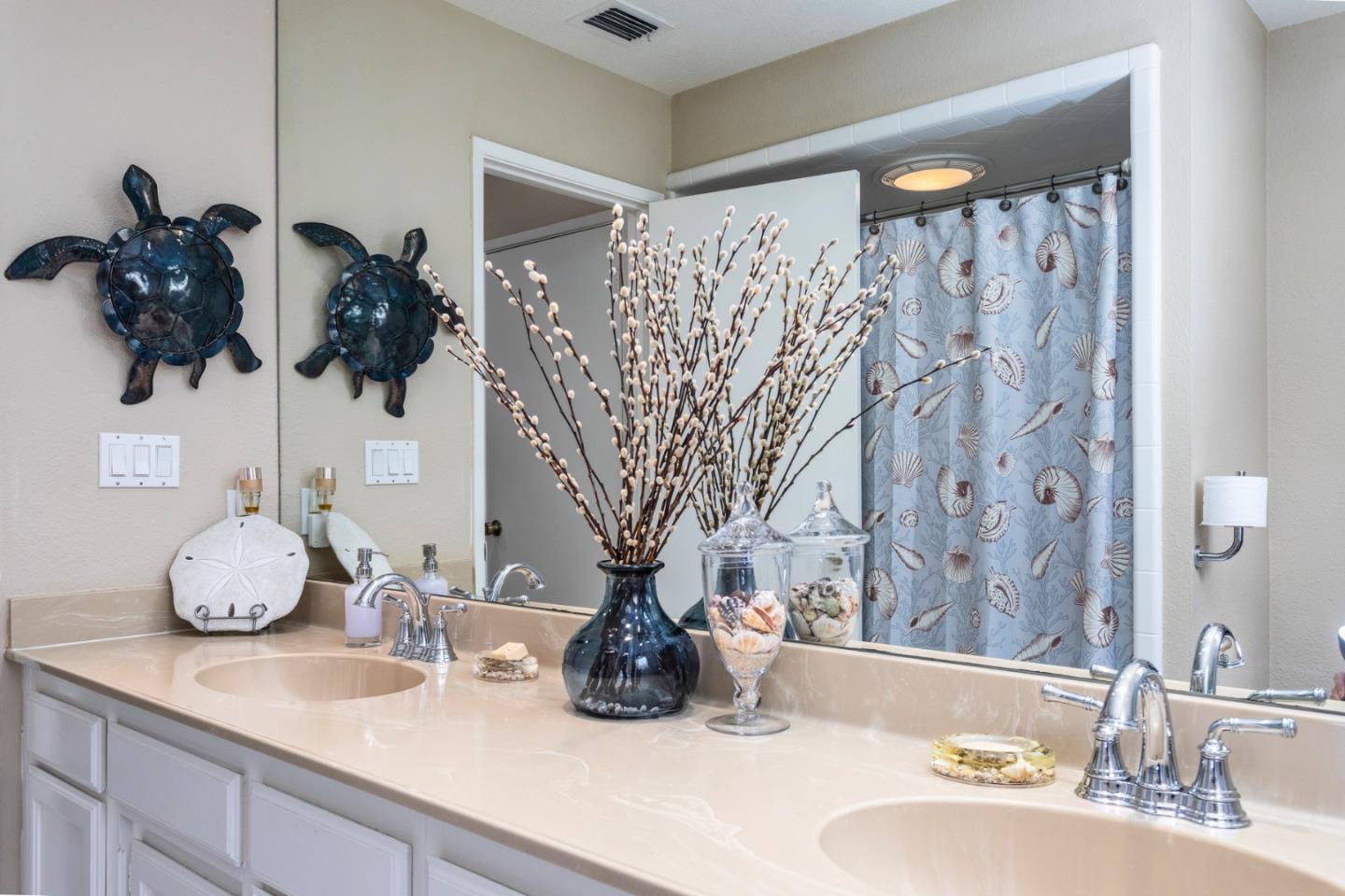 Detail Gallery Image 29 of 54 For 2181 E Cromwell Ave, Fresno,  CA 93720 - 3 Beds | 2 Baths