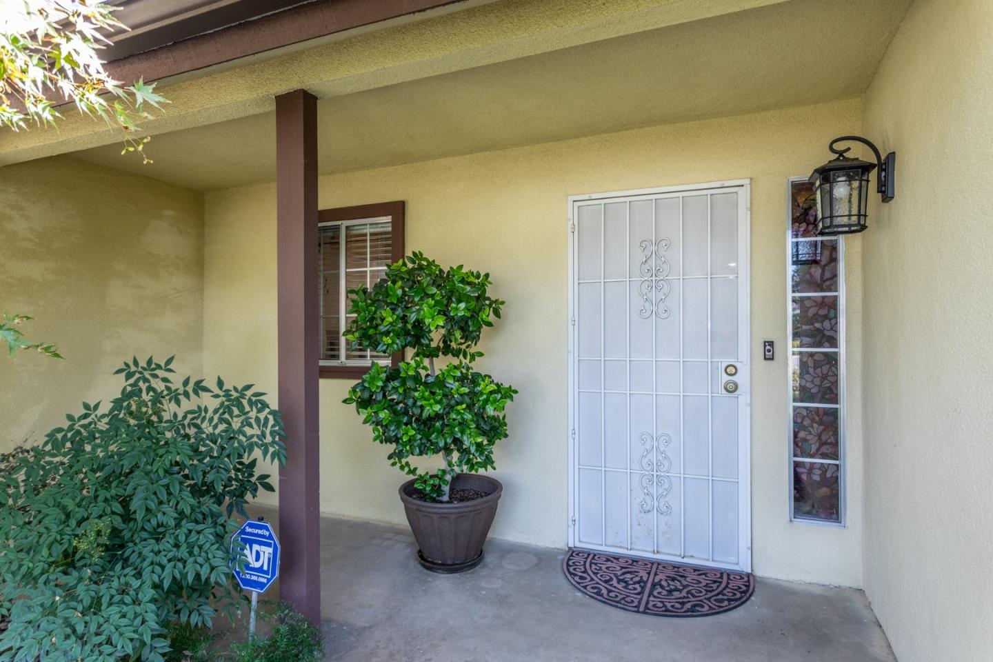 Detail Gallery Image 8 of 54 For 2181 E Cromwell Ave, Fresno,  CA 93720 - 3 Beds | 2 Baths