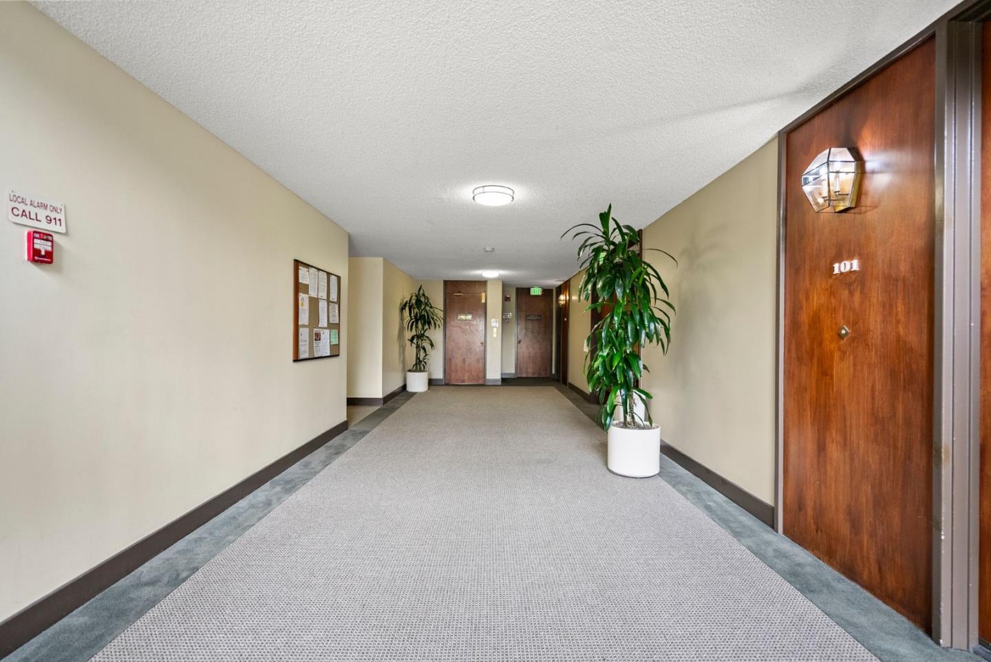 Detail Gallery Image 3 of 24 For 651 Port Dr #304,  San Mateo,  CA 94404 - 2 Beds | 2 Baths