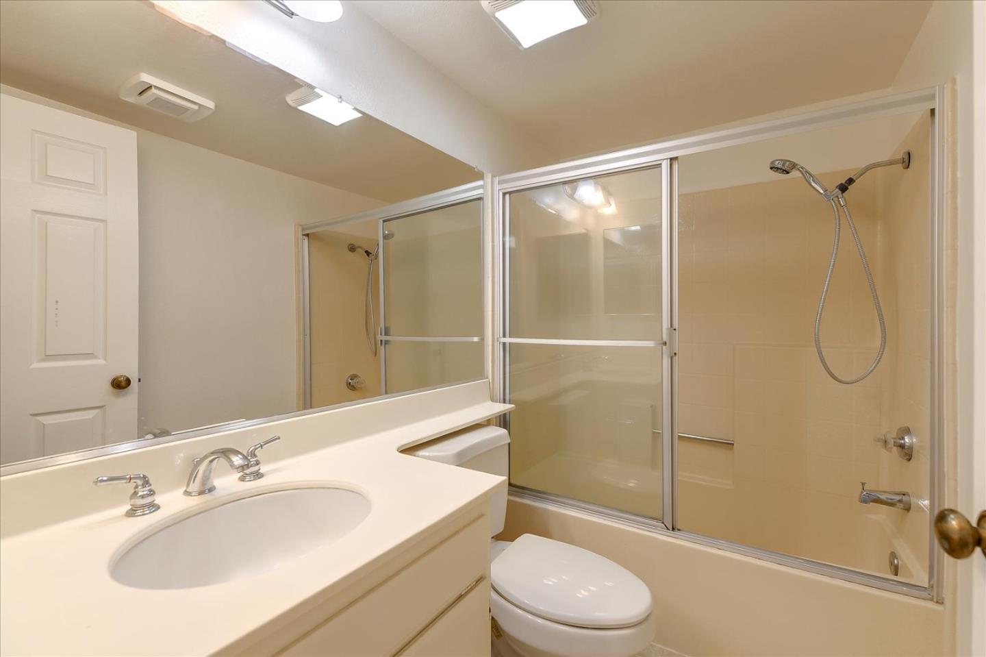 Detail Gallery Image 28 of 40 For 4201 Las Virgenes Rd #211,  Calabasas,  CA 91302 - 2 Beds | 2 Baths