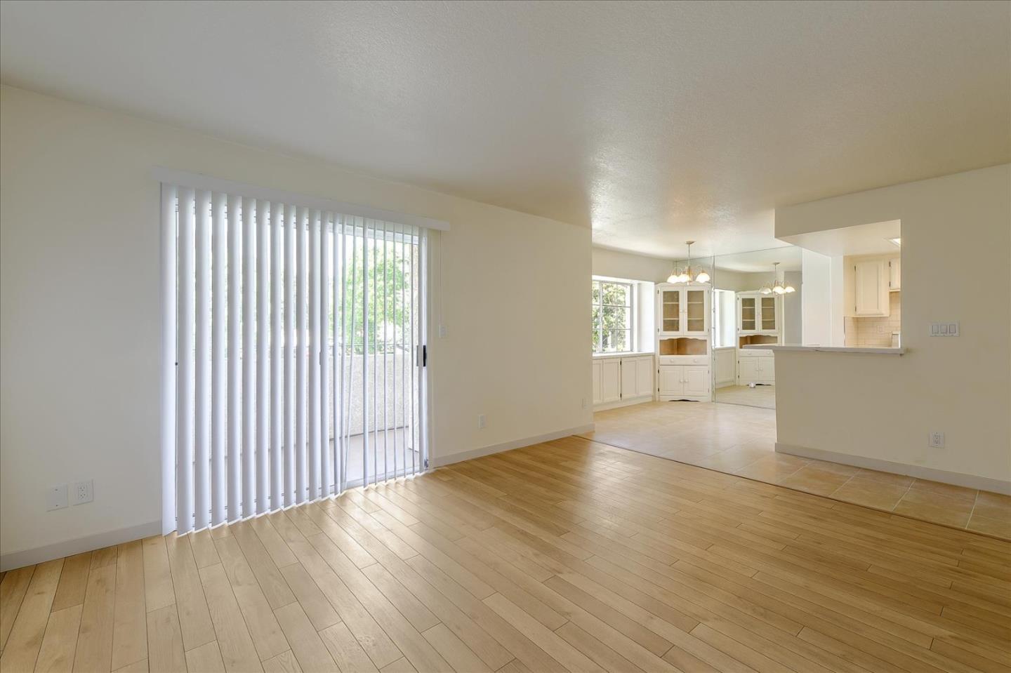 Detail Gallery Image 7 of 40 For 4201 Las Virgenes Rd #211,  Calabasas,  CA 91302 - 2 Beds | 2 Baths