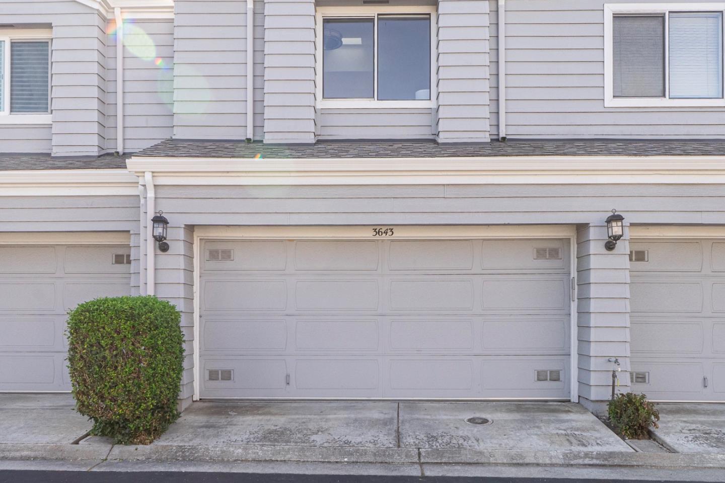 Detail Gallery Image 33 of 38 For 3643 Cabernet Vineyards Cir, San Jose,  CA 95117 - 2 Beds | 2/1 Baths