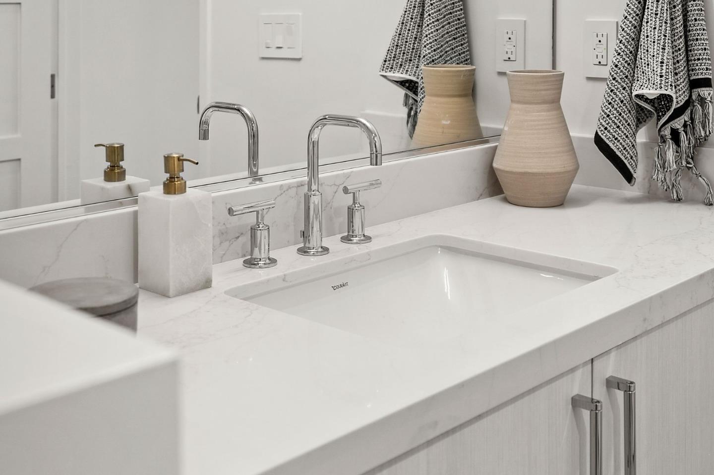 425 First Street # 36, Los Altos, California 94022, 1 Bedroom Bedrooms, ,1 BathroomBathrooms,Residential,For Sale,425 First Street # 36,ML81981686