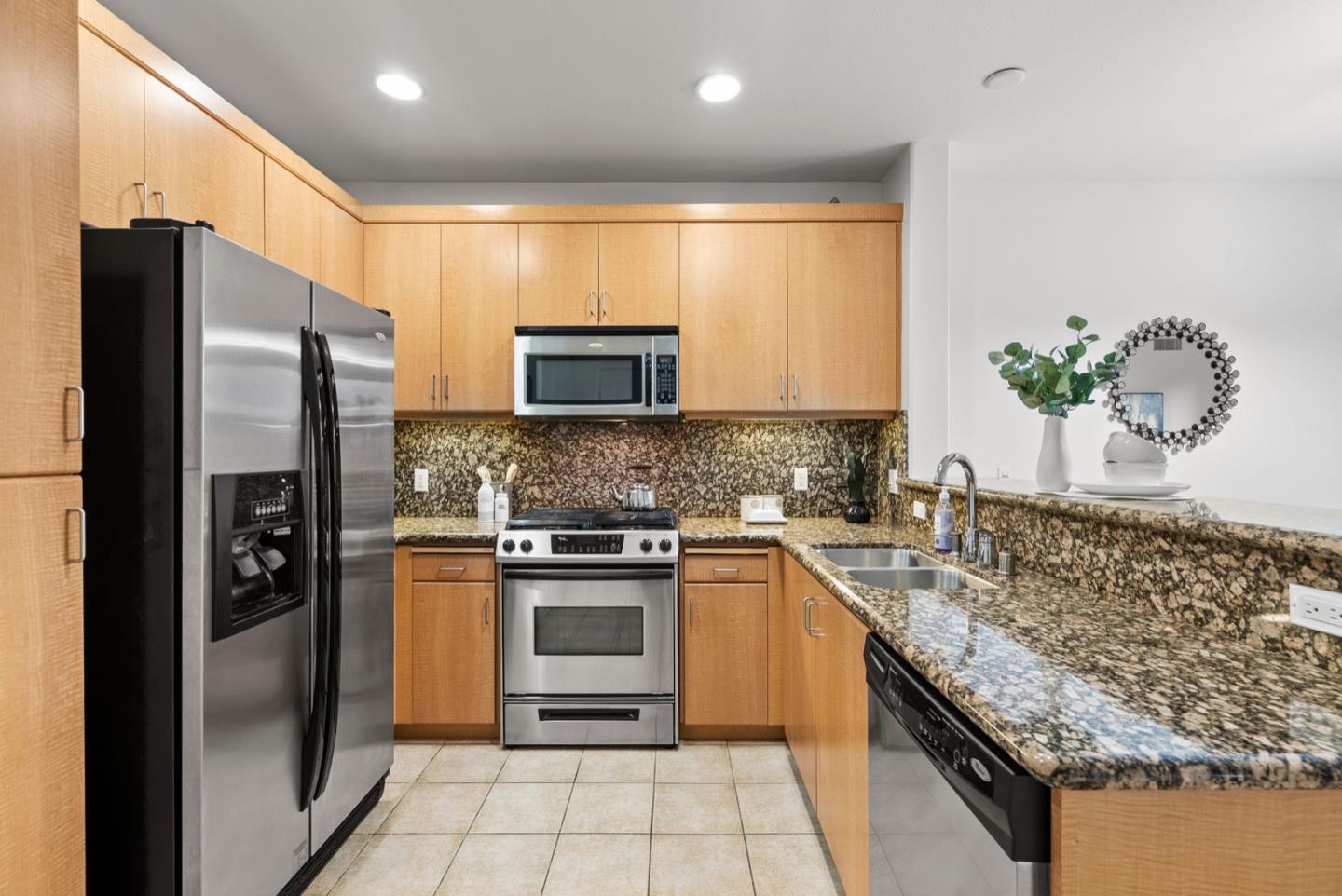 Detail Gallery Image 10 of 32 For 1101 S Main St #220,  Milpitas,  CA 95035 - 2 Beds | 2 Baths