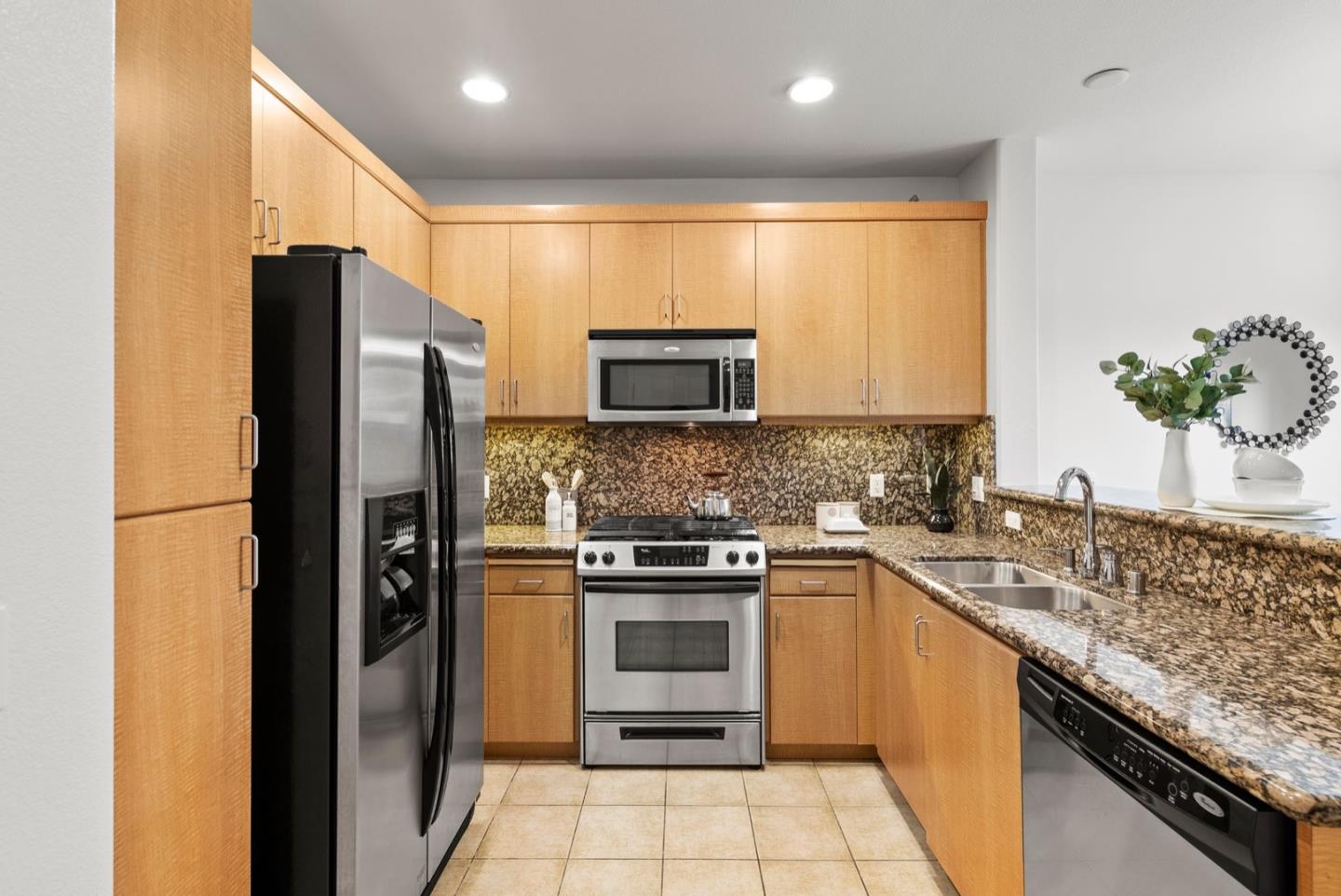 Detail Gallery Image 11 of 32 For 1101 S Main St #220,  Milpitas,  CA 95035 - 2 Beds | 2 Baths