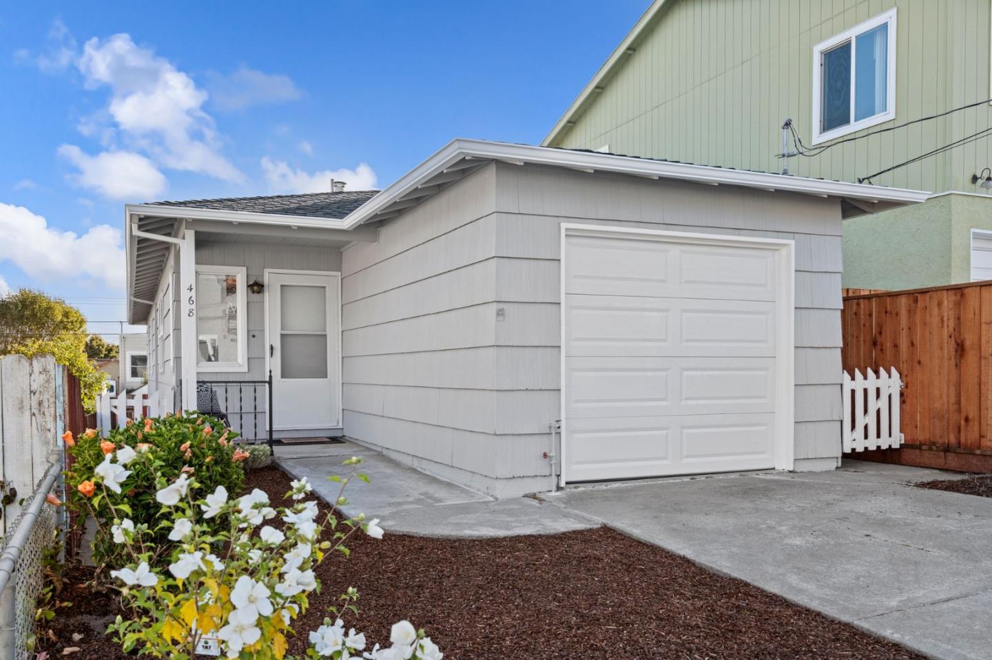 Detail Gallery Image 1 of 25 For 468 Acacia Ave, San Bruno,  CA 94066 - 2 Beds | 1 Baths