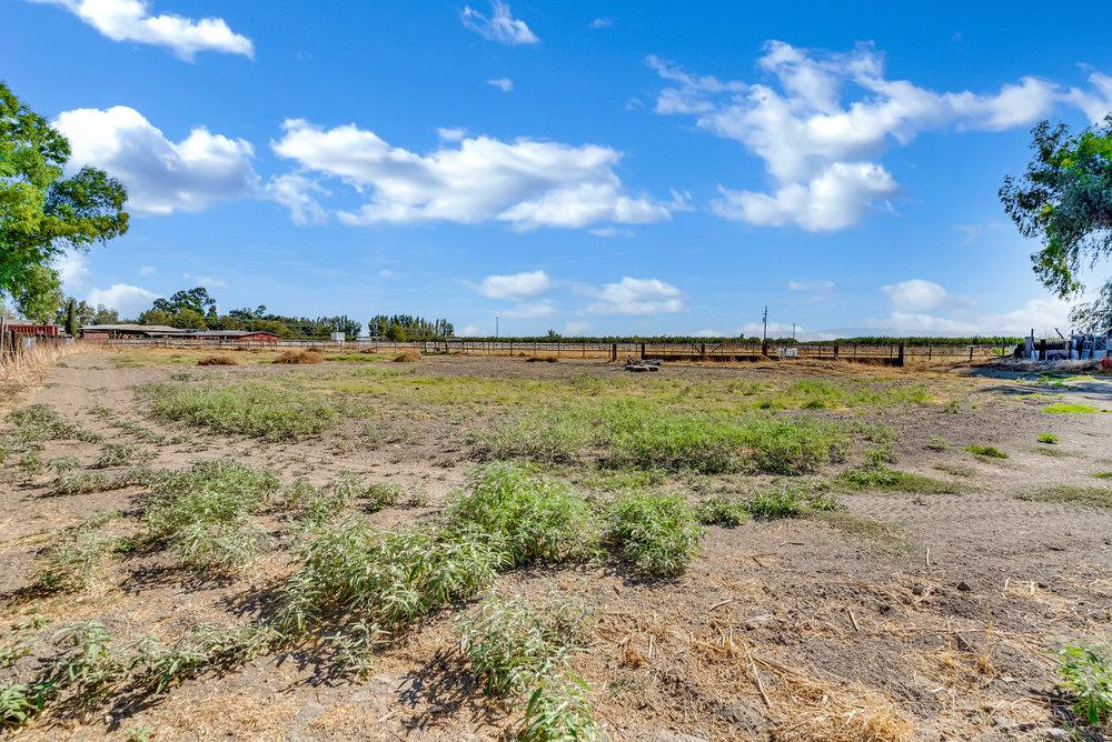 Detail Gallery Image 30 of 34 For 13475 2nd St, Los Banos,  CA 93635 - 3 Beds | 2 Baths