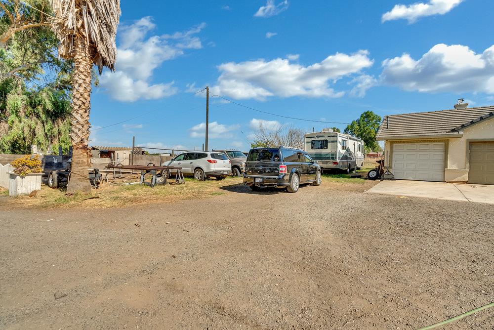 Detail Gallery Image 6 of 34 For 13475 2nd St, Los Banos,  CA 93635 - 3 Beds | 2 Baths