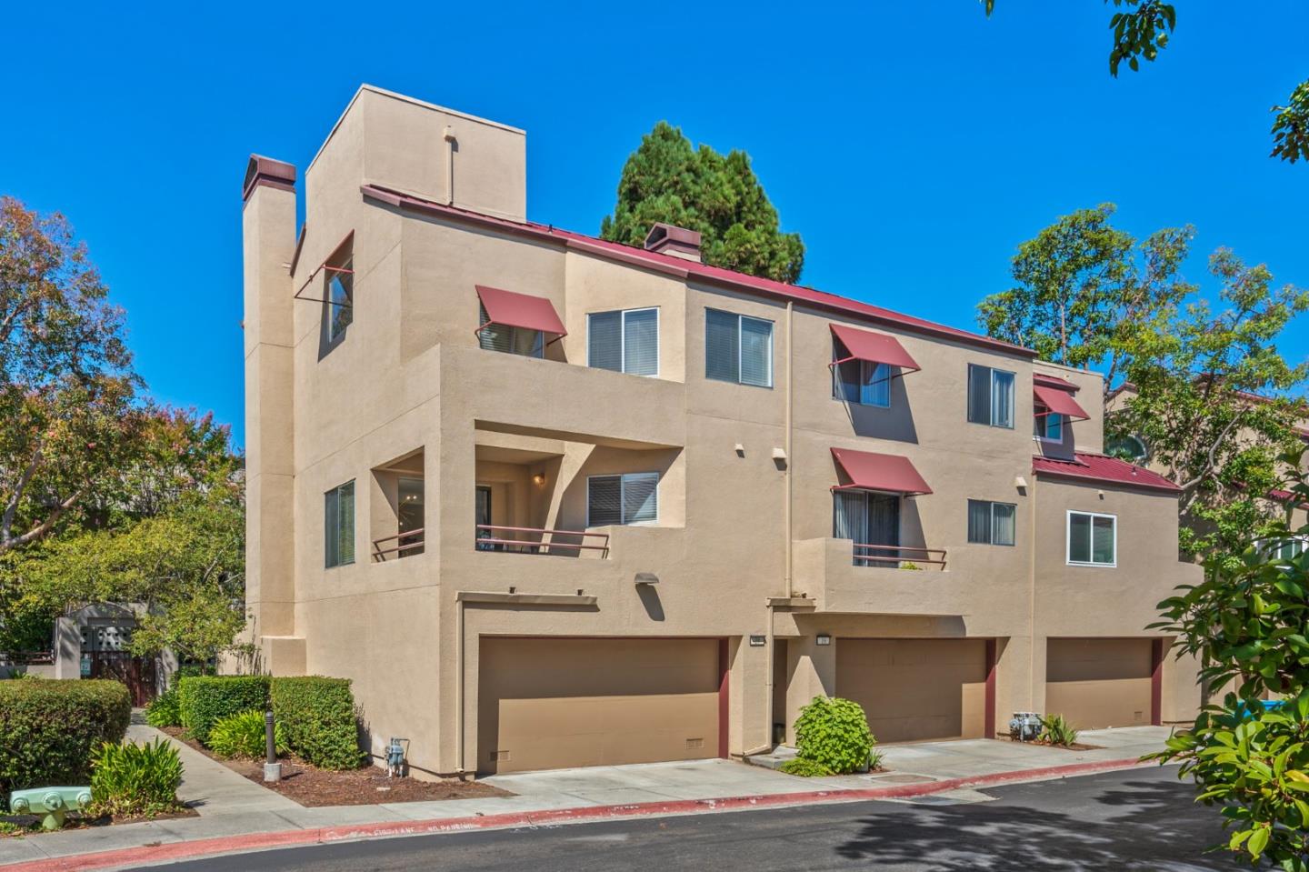 Detail Gallery Image 45 of 45 For 20 E Court Ln, Foster City,  CA 94404 - 2 Beds | 2/1 Baths