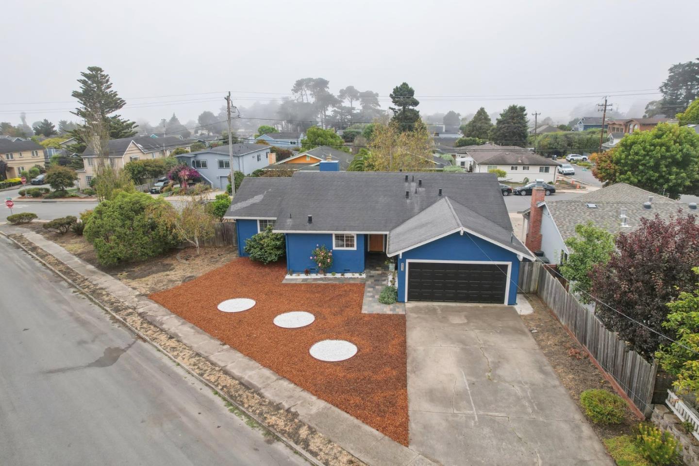 Detail Gallery Image 35 of 36 For 423 Montecito Ave, El Granada,  CA 94018 - 3 Beds | 2 Baths