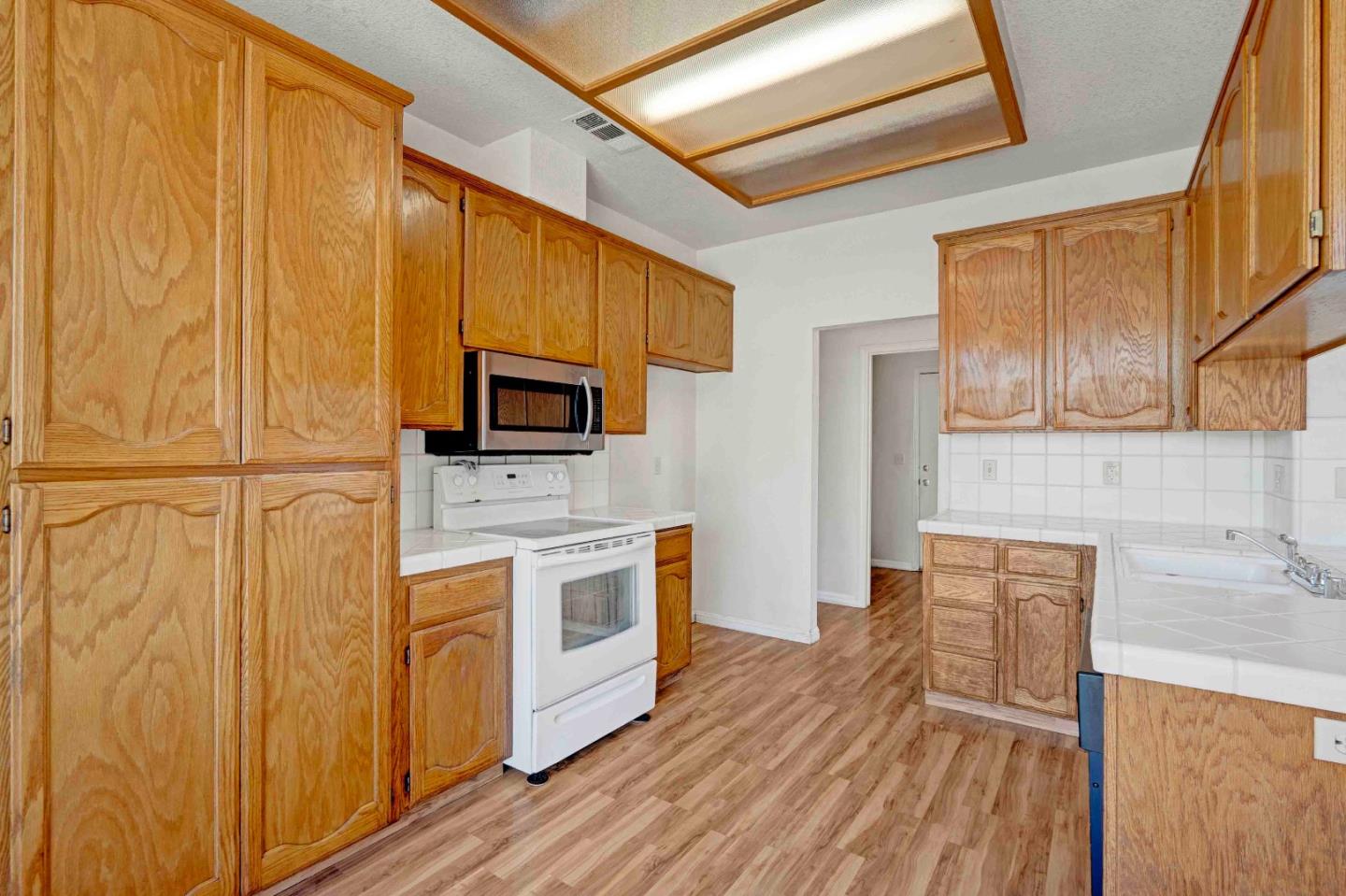 728 Mckinley St, Los Banos, CA 93635 photo 16
