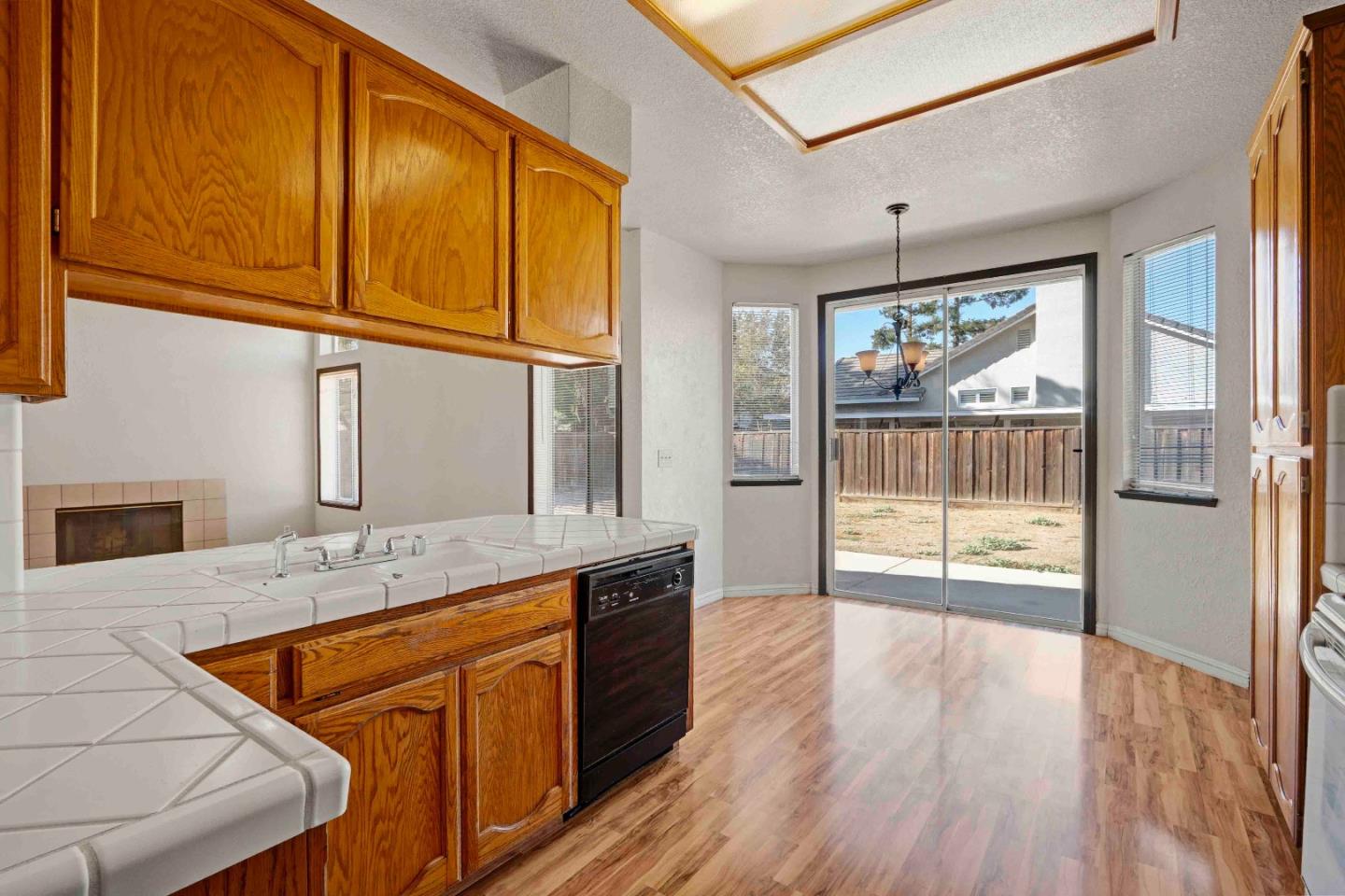 728 Mckinley St, Los Banos, CA 93635 photo 17