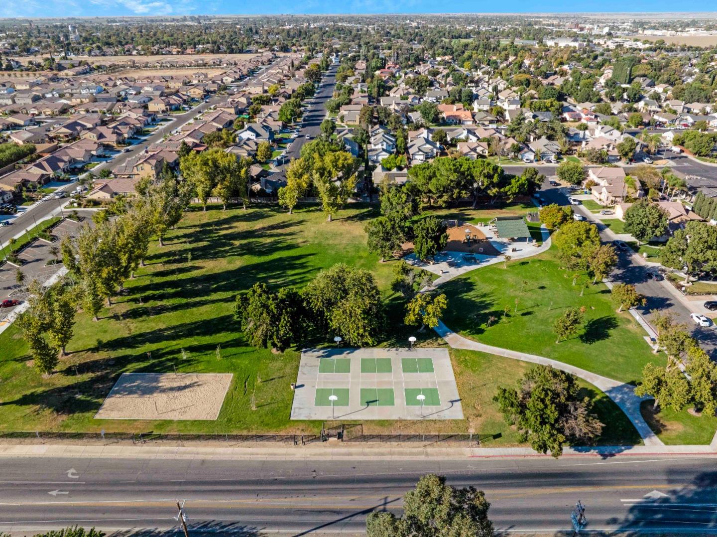 Detail Gallery Image 37 of 38 For 728 Mckinley St, Los Banos,  CA 93635 - 4 Beds | 3/1 Baths