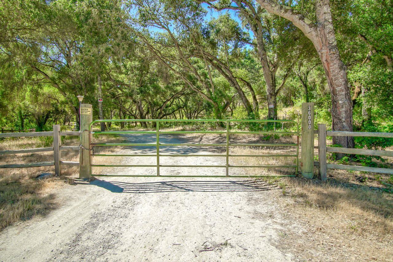 Detail Gallery Image 1 of 43 For 36000 E Carmel Valley Rd, Carmel Valley,  CA 93924 - – Beds | – Baths