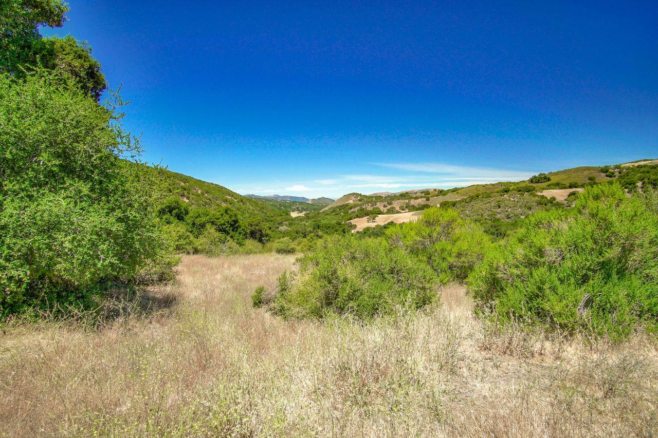 Detail Gallery Image 12 of 43 For 36000 E Carmel Valley Rd, Carmel Valley,  CA 93924 - – Beds | – Baths