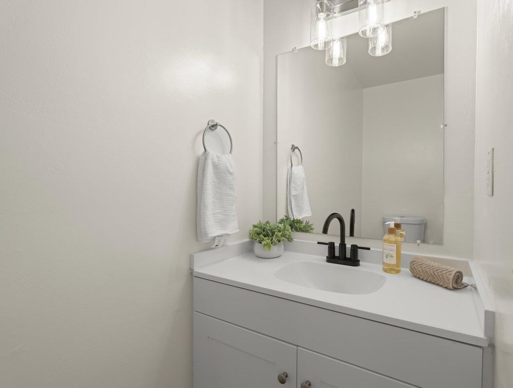 Detail Gallery Image 6 of 10 For 120 Oak Rim Way #17,  Los Gatos,  CA 95032 - 2 Beds | 1/1 Baths