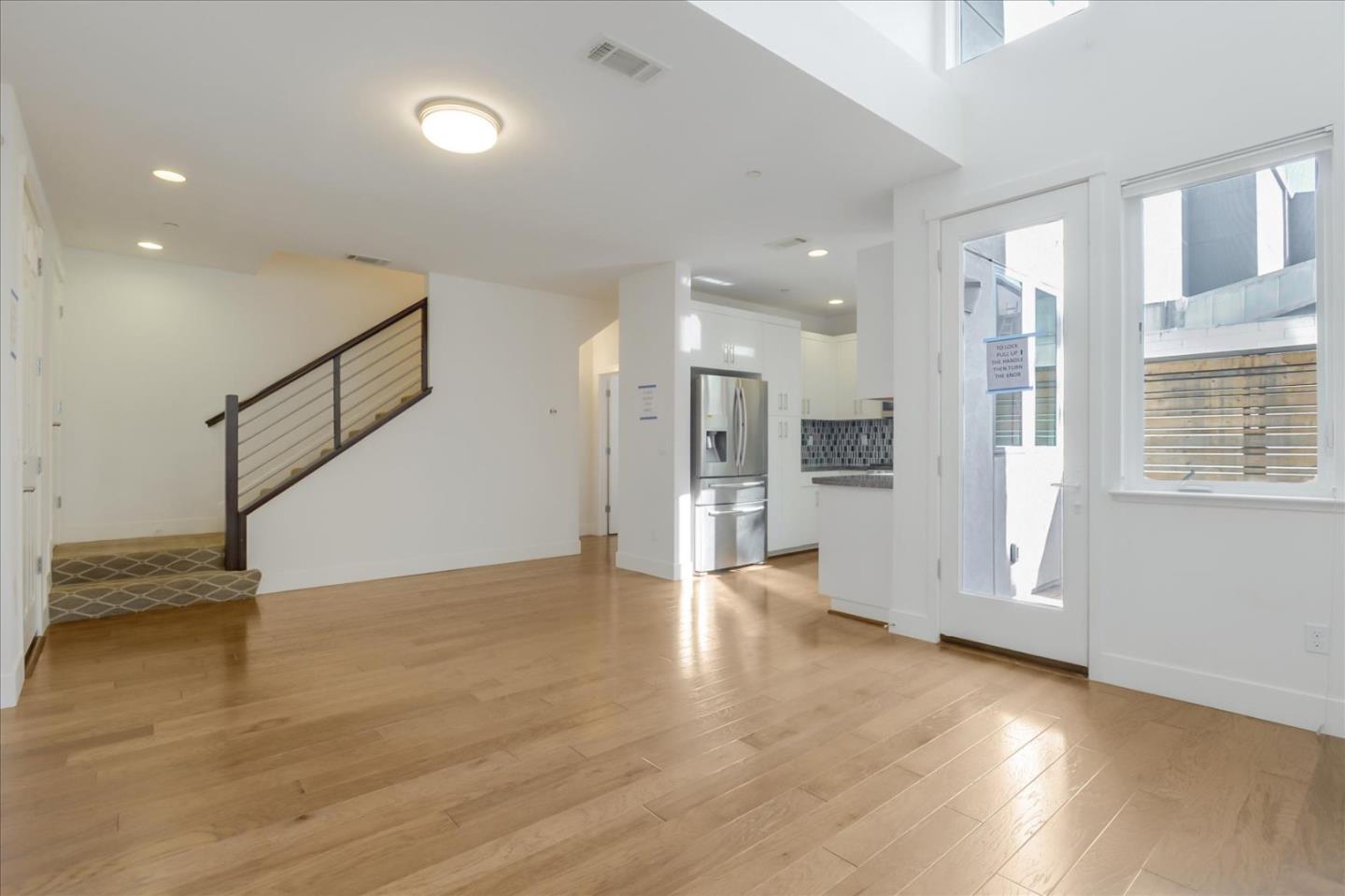 Detail Gallery Image 1 of 1 For 329 Fuller St, Redwood City,  CA 94063 - 2 Beds | 3/1 Baths
