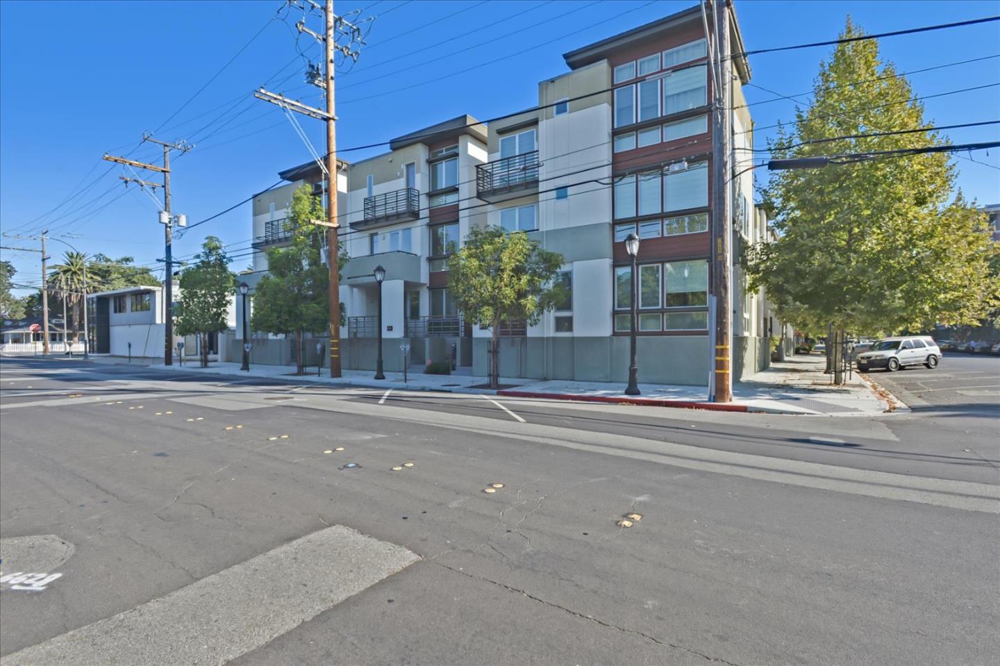 Detail Gallery Image 40 of 41 For 329 Fuller St, Redwood City,  CA 94063 - 2 Beds | 3/1 Baths