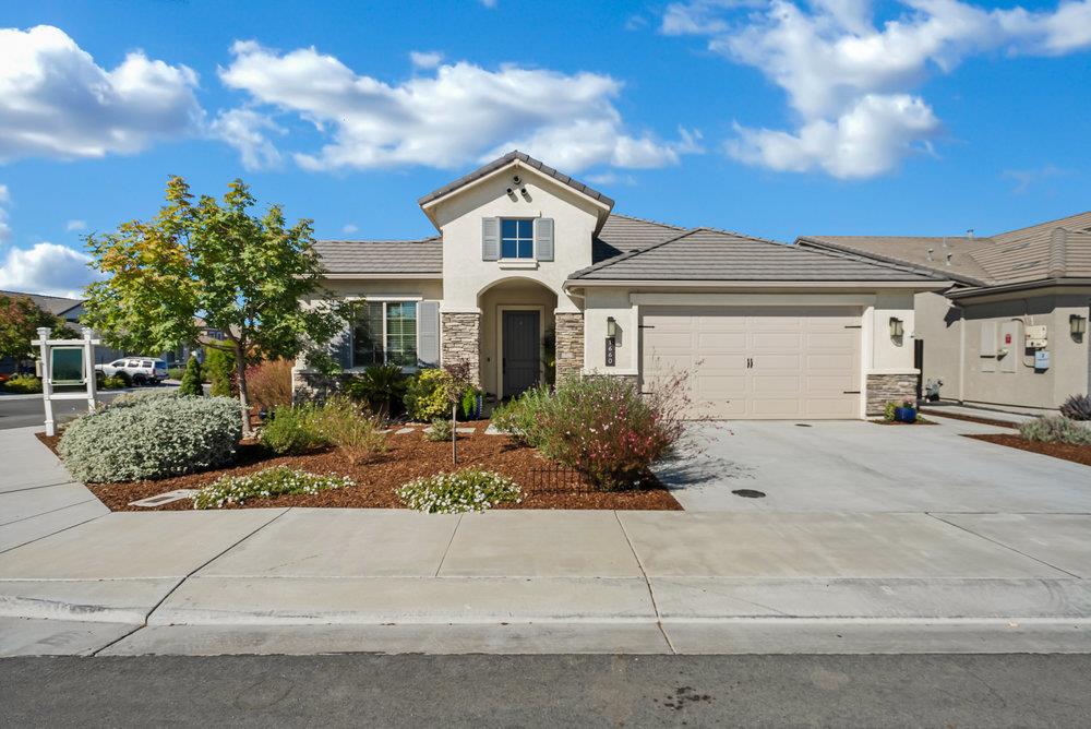 Detail Gallery Image 1 of 60 For 1660 Clover Ct, Hollister,  CA 95023 - 4 Beds | 2 Baths