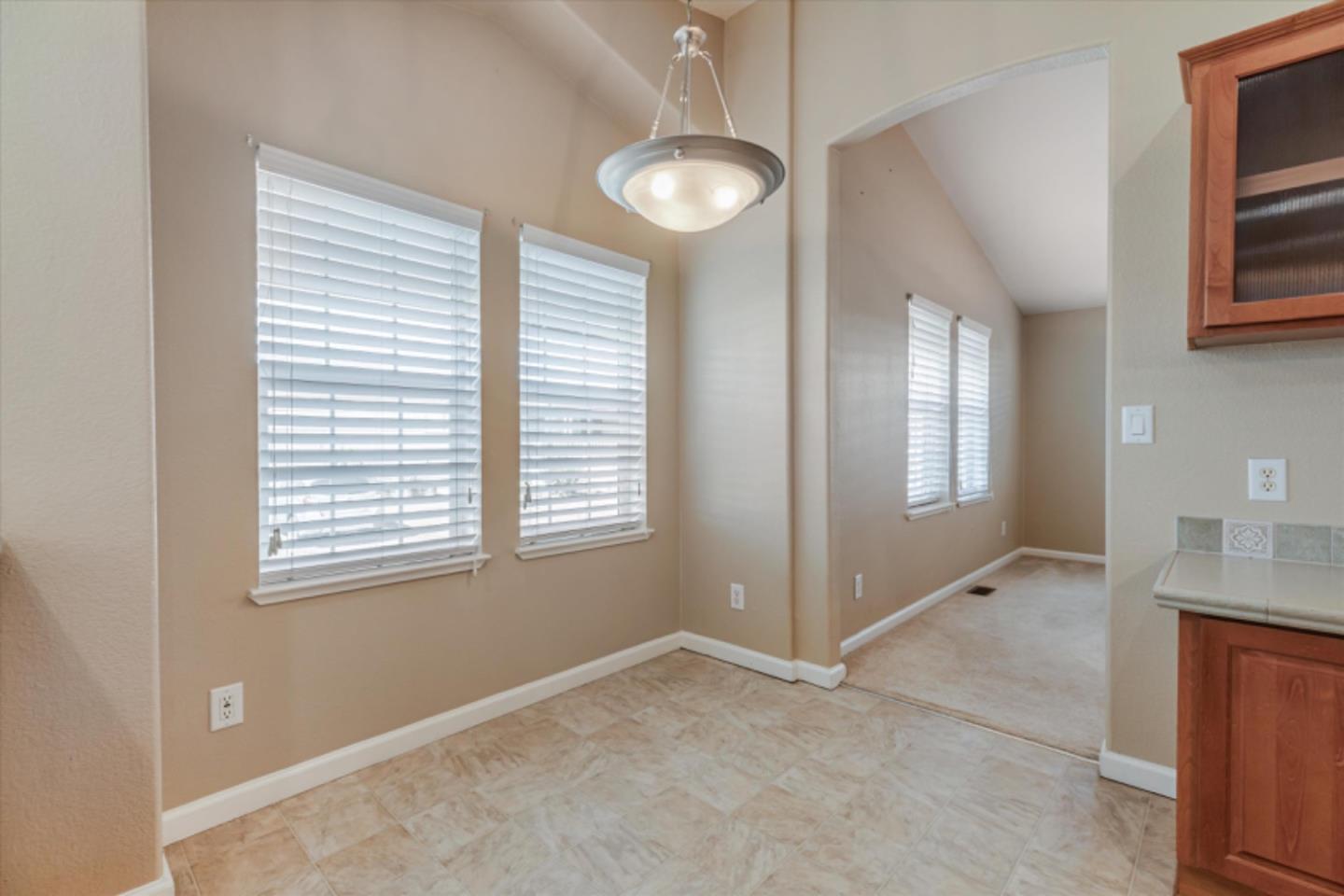 Detail Gallery Image 14 of 35 For 500 W 10th St #55,  Gilroy,  CA 95020 - 3 Beds | 2 Baths