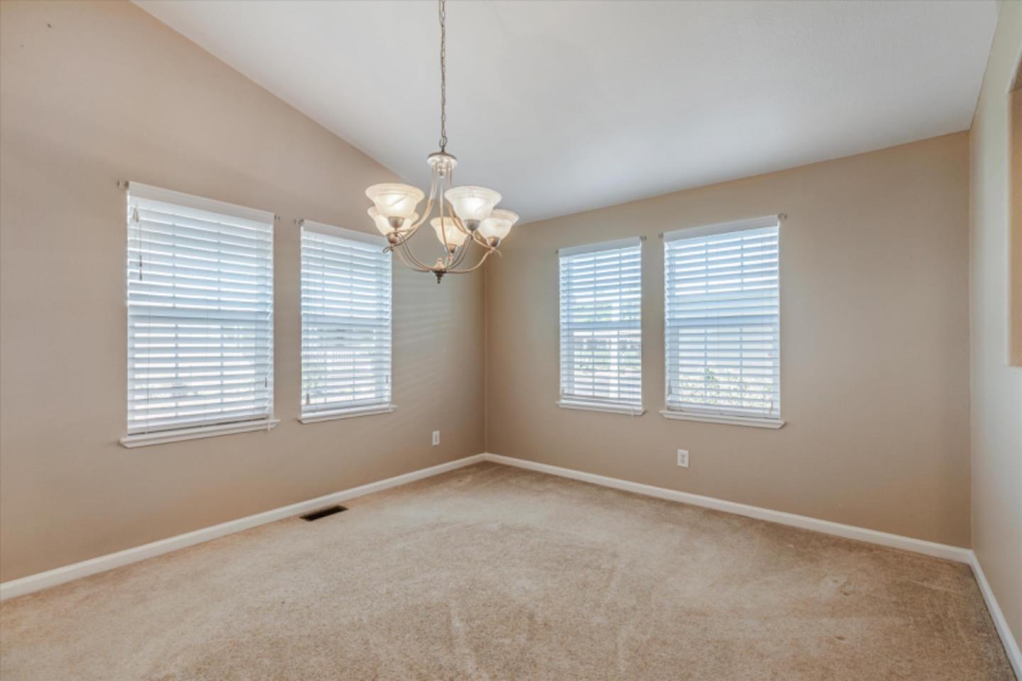 Detail Gallery Image 16 of 35 For 500 W 10th St #55,  Gilroy,  CA 95020 - 3 Beds | 2 Baths