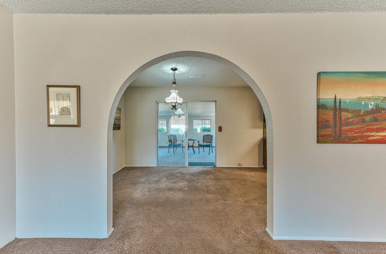 Detail Gallery Image 10 of 37 For 16207 Apricot Ln, Royal Oaks,  CA 95076 - 3 Beds | 2 Baths