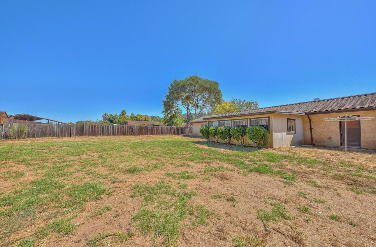 Detail Gallery Image 31 of 37 For 16207 Apricot Ln, Royal Oaks,  CA 95076 - 3 Beds | 2 Baths