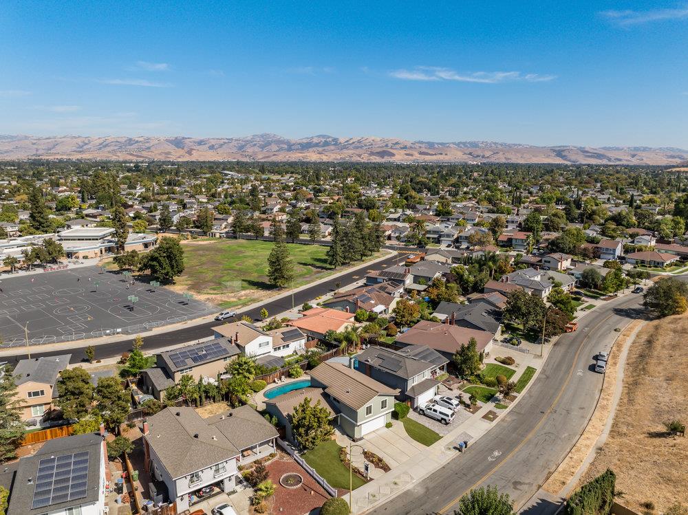 Detail Gallery Image 44 of 46 For 809 Colleen Dr, San Jose,  CA 95123 - 4 Beds | 2/1 Baths