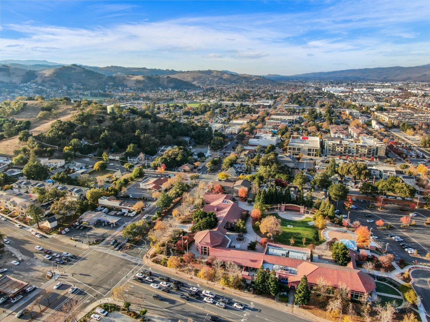 Detail Gallery Image 37 of 43 For 215 Spring Ave, Morgan Hill,  CA 95037 - 3 Beds | 3 Baths