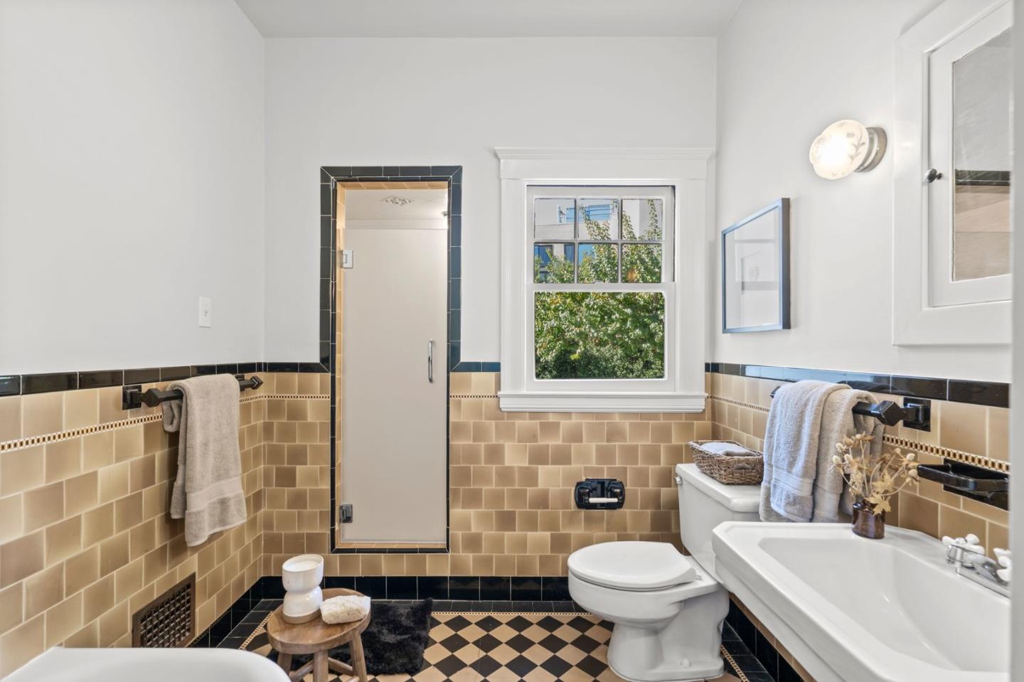 Detail Gallery Image 31 of 60 For 26 W Poplar Ave, San Mateo,  CA 94402 - 2 Beds | 1/1 Baths