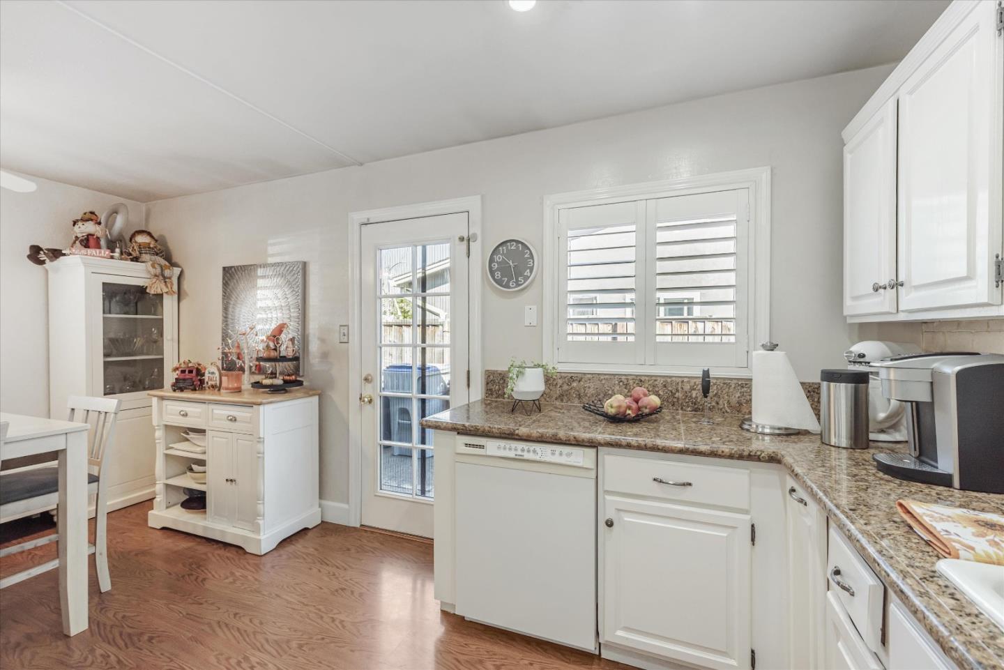 Detail Gallery Image 9 of 29 For 3266 Julio Ave, San Jose,  CA 95124 - 3 Beds | 1 Baths