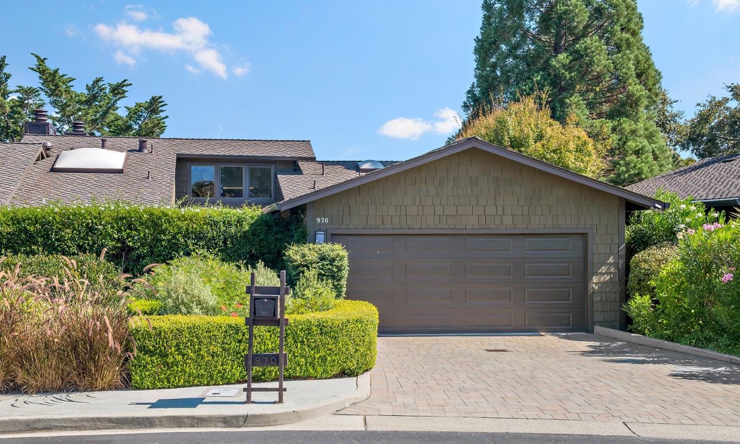 Detail Gallery Image 1 of 1 For 970 Lassen Dr, Menlo Park,  CA 94025 - 3 Beds | 3/1 Baths