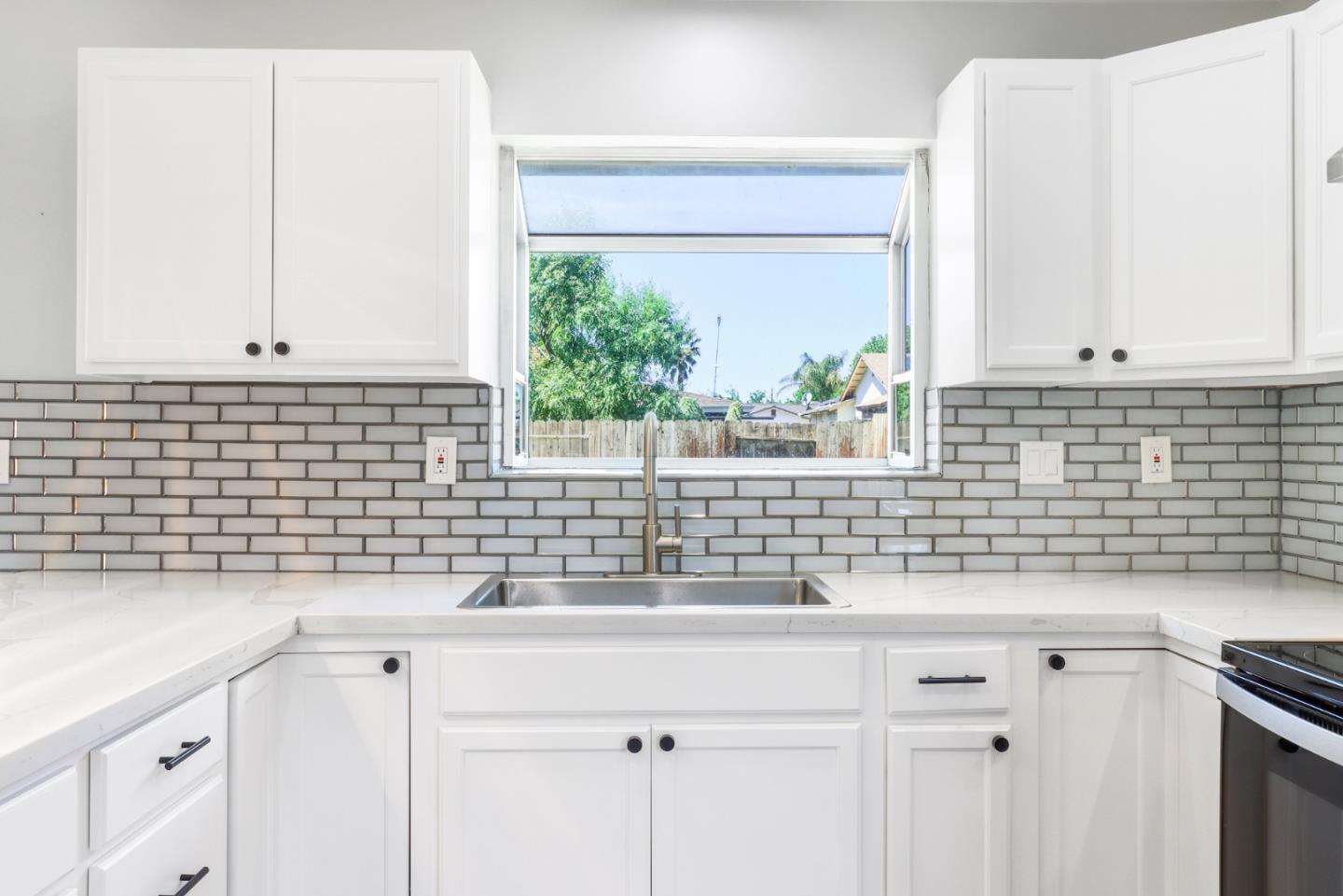 Detail Gallery Image 27 of 39 For 107 Clayton Ct, Los Banos,  CA 93635 - 3 Beds | 2 Baths