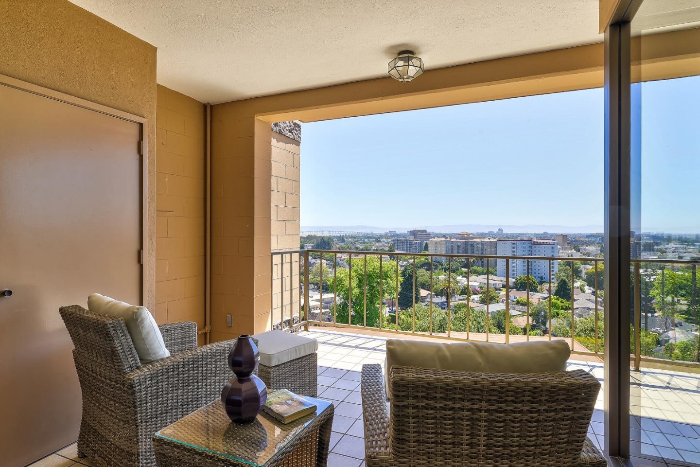 Detail Gallery Image 7 of 31 For 50 Mounds Rd #409,  San Mateo,  CA 94402 - 2 Beds | 2 Baths