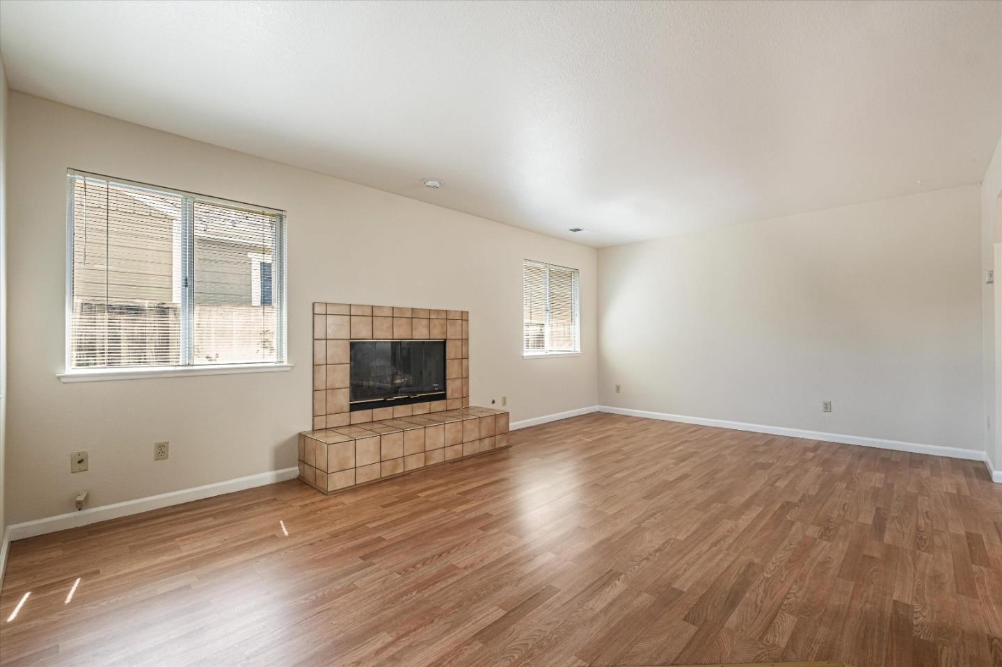 Detail Gallery Image 5 of 19 For 1659 Thrush Ave, San Leandro,  CA 94578 - 3 Beds | 2/1 Baths